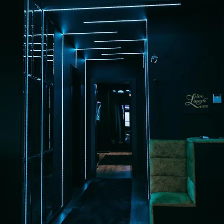 The View Penthouse1 *