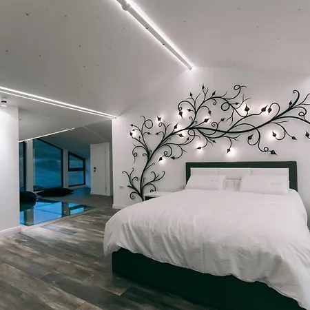 The View Penthouse1 Korce